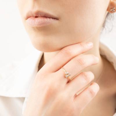 375/1000 Yellow Gold & Triple White Crystal Ring - Ocarat