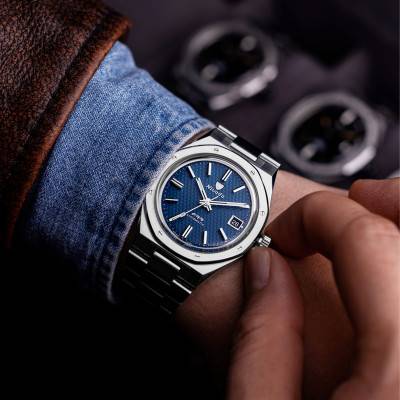 Watch F77 Blue With Date 69001A77 - Nivada Grenchen