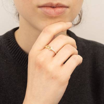 750 Yellow Gold Infinity Ring with Cubic Zirconia - Emanessence