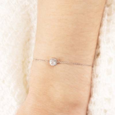 Bracelet Diamant Coussin 0,50 ct GIA et son Halo en Or Blanc 750, Longueur 18 cm, Largeur 0,90 mm - Divine