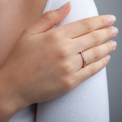 750/1000 White and Yellow Two-Tone Gold Standard Concave Diamond-Cut Wedding Ring, 2.5 mm Width - Amore