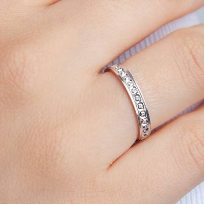 Alliance Ruban Standard Diamantée en Or Blanc 750, Largeur 3 mm - Amore