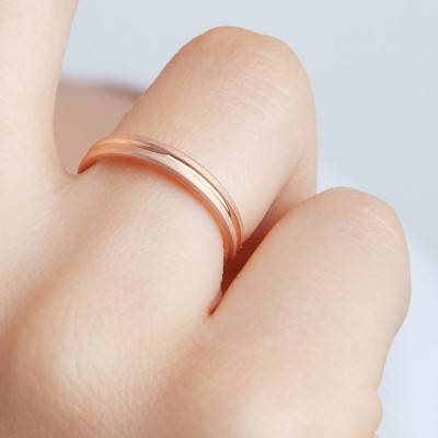 Alliance Demi-Bombée en Or Rose 750 & Diamants 0,02 ct, Largeur 4 mm - Amore