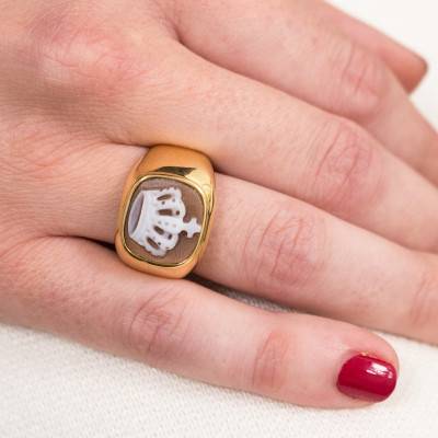 Brown Gold-Tone Crown Cameo Ring - Emanessence