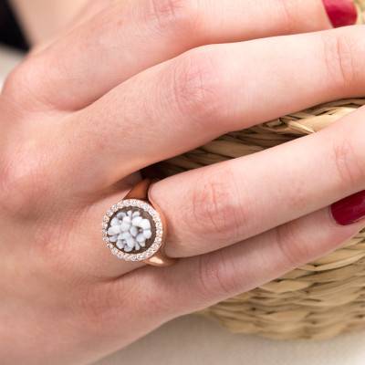 Bague Camée Fleurie et Halo de Pierres, Marron & Doré Rose - Emanessence