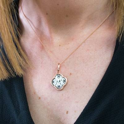 Pendentif Camée Fleurs, Rose & Doré - Emanessence