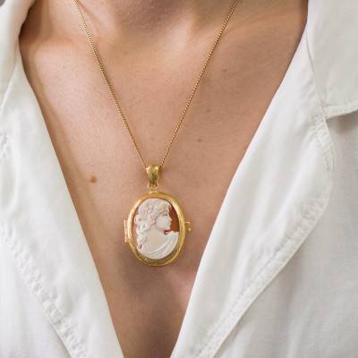 Pendentif Camée Porte Photo & Visage Femme de Profil, Doré et Orange - Emanessence