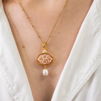 Anastasia Gold Floral Cameo Pendant & White Pearls - Emanessence