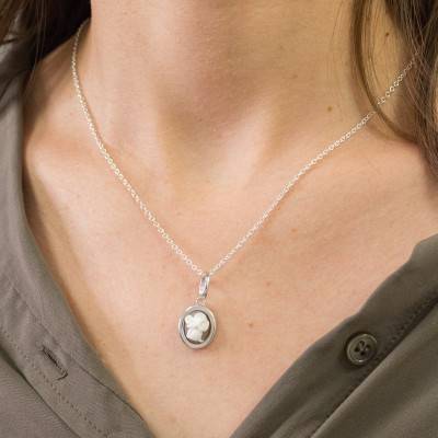 Brown Oval Cameo Elephant Silver-Tone Pendant - Emanessence