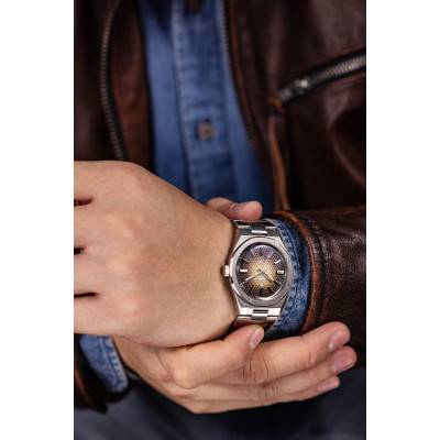 Montre F77 Smoked Dial No Date 68002A - Nivada Grenchen
