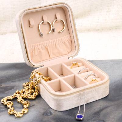 White Jewelry Box, 10 x 10 x 3 cm - Les Essentiels