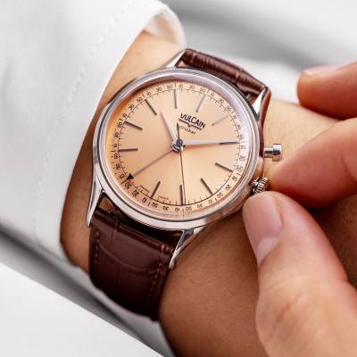 Watch Cricket President 36mm Pale Salmon - Vulcain