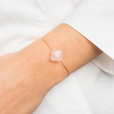 750 Yellow Gold & Powder Pink Quartz Clover Bracelet, Adjustable Length 17 cm - Morganne Bello