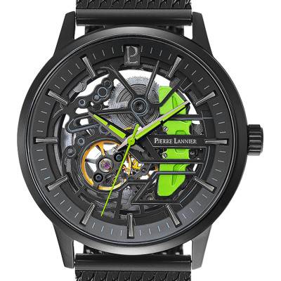 Paddock Watch 338A469 - Pierre Lannier