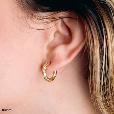 Smooth Twisted Hoop Earrings in 750 Yellow Gold, 10 mm Diameter - Emanessence