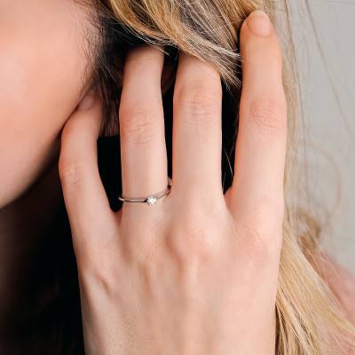Solitaire 4 griffes en Or Blanc 375 & Diamant 0.12 carat HP1 - Aurora