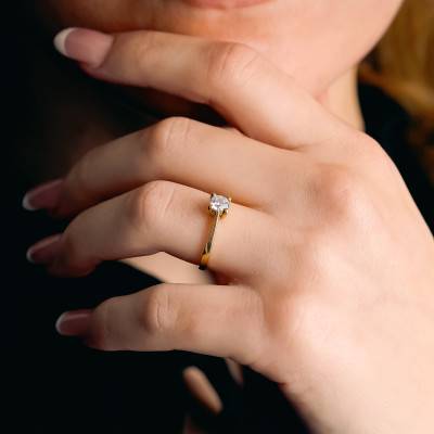 Solitaire 4 griffes Or Jaune 750 & Diamant F/VVS2 certifié GIA - Ocarat