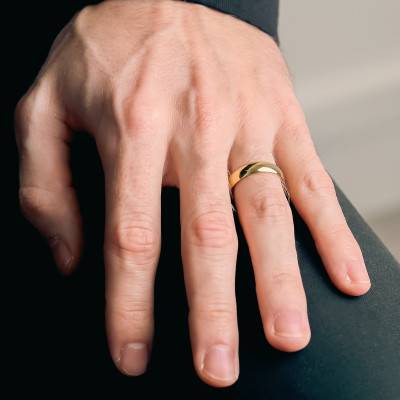 750/1000 Yellow Gold Half-Round Wedding Ring, 5.00 mm Width - Fair'Belle