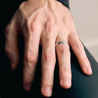 Alliance Demi-Jonc en Or Blanc 750, Largeur 4 mm - Fair'Belle