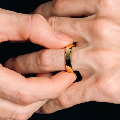 Alliance Ruban Confort Plat en Or Jaune 750, Largeur 4 mm - Fair'Belle