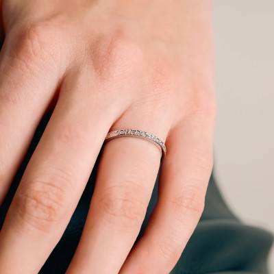 Alliance Ruban Standard Diamantée en Or Blanc 750, Largeur 2 mm - Gaïa