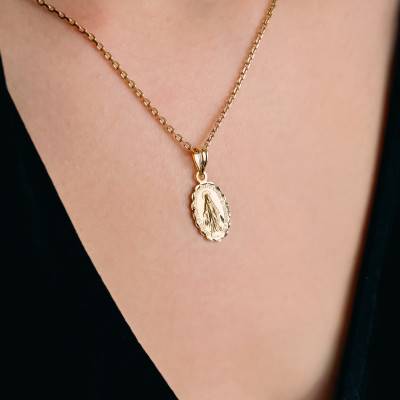 750/1000 Yellow Gold Oval Virgin Mary Medal - Lumiosa