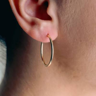 Créoles Fil Rond 2 mm en Or Jaune 750, Diamètre 25 mm - Emanessence