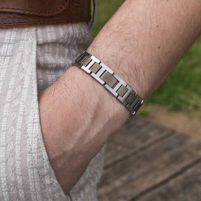 Bracelet Metropole "L" en Acier Bronze & Gris - 2040419, Longueur ajustable de 13 cm à 19 cm - Lacoste