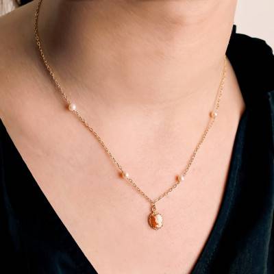 375 or 750 Yellow Gold & White Pearl Cameo Necklace, Length 42 cm - Lucas Lucor