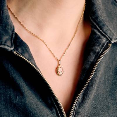 375 or 750 Yellow Gold Cameo Pendant - Lucas Lucor