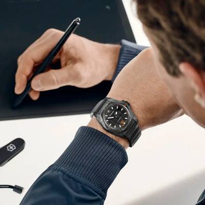 Coffret Montre I.N.O.X. Automatic Carbon 242023.1 - Victorinox