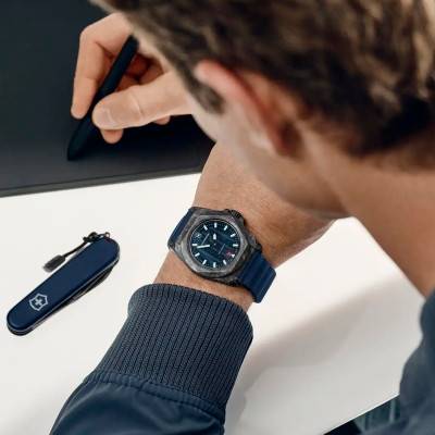 Coffret Montre I.N.O.X. Automatic Carbon 242022.1 - Victorinox