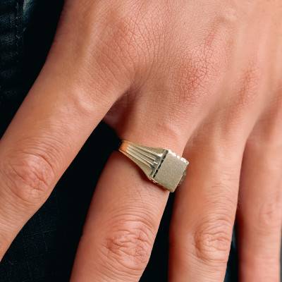 375/1000 Yellow Gold Textured Square Signet Ring - Imperium