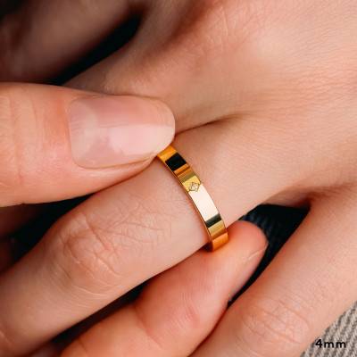 Alliance Ruban Confort en Or Jaune 375 & Diamant 0,005 ct, Largeur de 2 à 5 mm - Amore