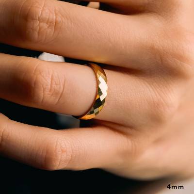 Alliance Demi-Bombée Confort Facettée Losanges en Or Jaune 375, Largeur de 3 mm à 5 mm - Amore