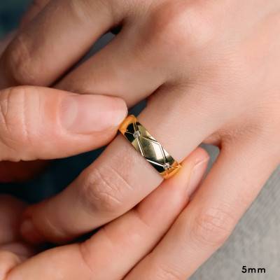 Alliance Demi-Bombée Confort Rainurée en Or Jaune 375 & Diamants 0,10 ct, Largeur 4 mm ou 5 mm - Amore