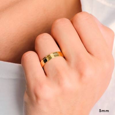 Alliance Ruban Confort à Rainure Inclinée en Or Jaune 375, Largeur 4 mm ou 5 mm - Amore