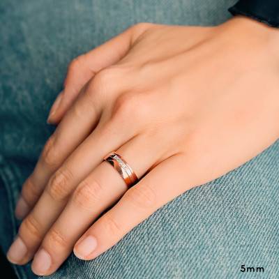 Alliance Demi-Bombée Confort Rainurée en 2 Ors 375 & Diamants 0,075 ct, Largeur 4 mm ou 5 mm - Amore