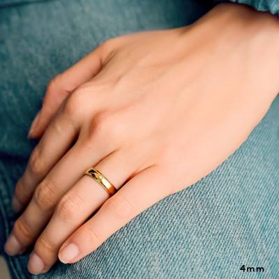 Alliance Demi-Bombée Confort Texturée en Or Jaune 750, Largeur de 4 mm à 5 mm - Amore