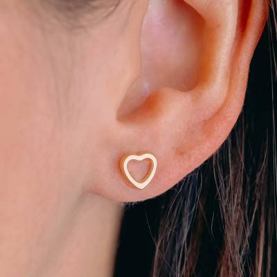 750/1000 Yellow Gold Openwork Heart Stud Earrings - Emanessence