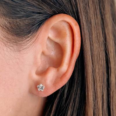 750 Yellow Gold & Cubic Zirconia Flower Stud Earrings - Vandona