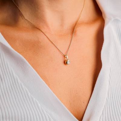 750/1000 Yellow Gold & White Zirconia Round Pendant - Emanessence