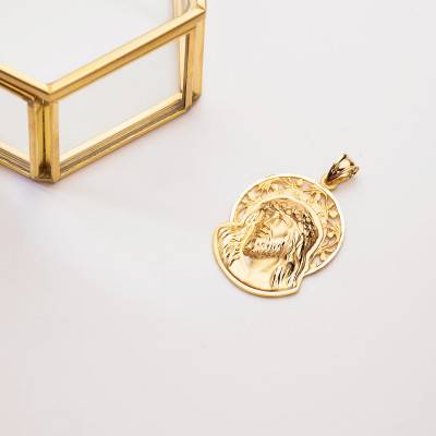 750/1000 Yellow Gold Halo Christ Pendant - Lumiosa