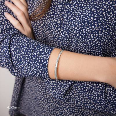 White Gold Flat Half Bangle Bracelet, 750/1000, 62 mm Diameter, 3 mm to 5 mm Width - Emanessence