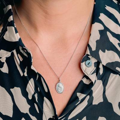 Médaille Ovale Vierge en Or Blanc 375 - Vandona