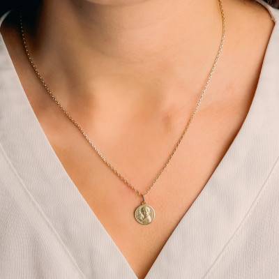 Yellow Gold 375 Angel with Lamb Medal, 12 mm Diameter - Vandona