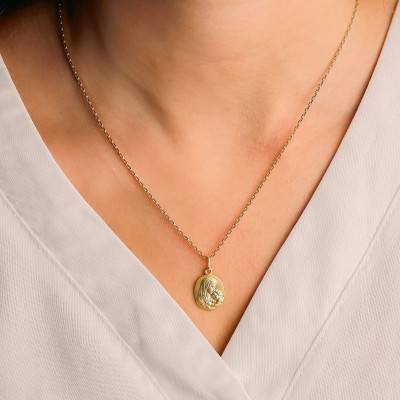 Médaille Ovale Vierge à l'Enfant en Or Jaune 750 - Vandona