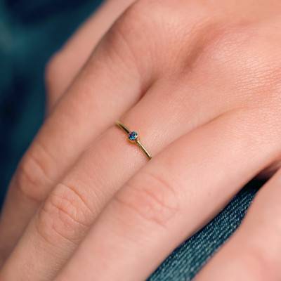 Lonely Star 750/1000 Yellow Gold & Sapphire 0.02 ct Ring - Ocarat