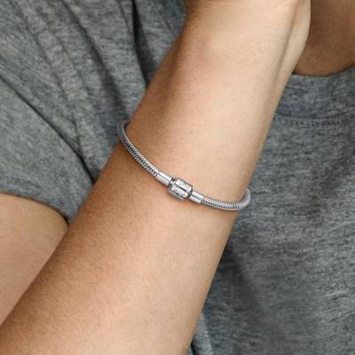 925/1000 Silver Snake Chain Barrel Clasp Pandora Moments Bracelet, 16 cm to 21 cm - Pandora