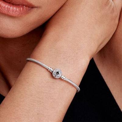 Snake Chain Bracelet with North Star Clasp in 925 Silver, Length 17 cm to 20 cm - Pandora
